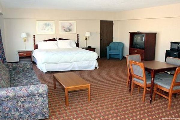THE AVALON HOTEL (Erie)